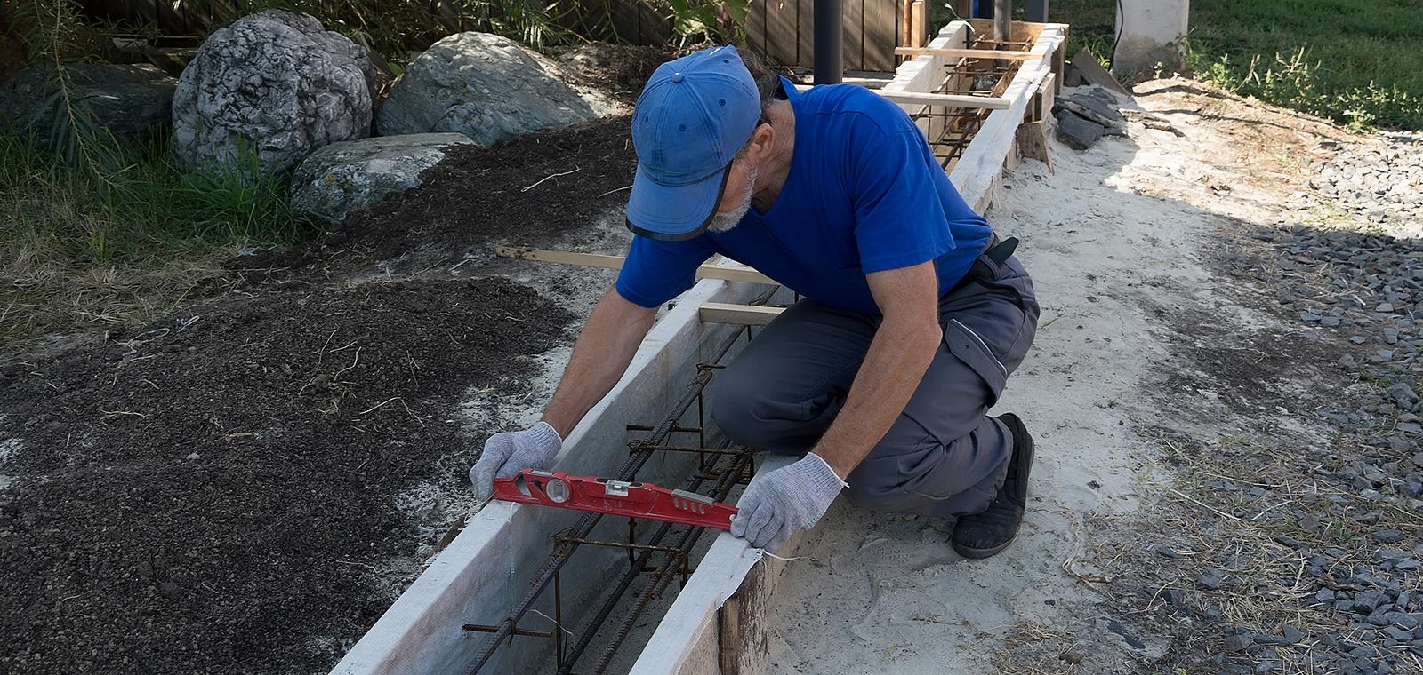 Réalisation de clôtures en blocs béton : les bonnes pratiques pour accompagner les professionnels de la maçonnerie