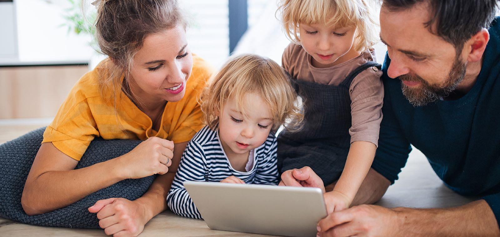 Les écrans, ça s’apprend ! Comment faire de la technologie et de  l’IA des alliées pour nos enfants ?