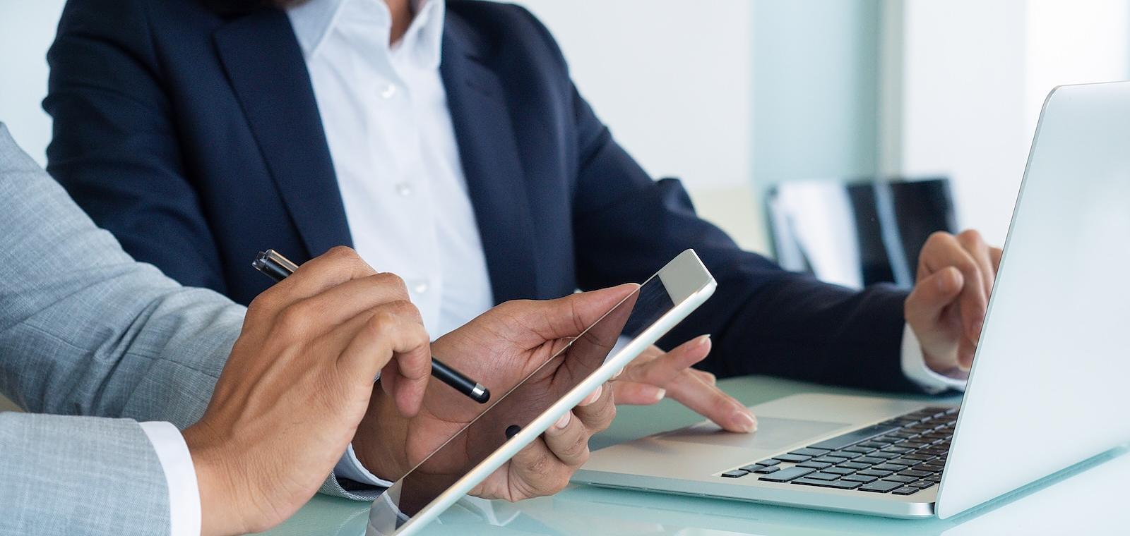 Faire le bon choix de plateforme de veille : les must-have pour ne pas brider votre futur collaboratif