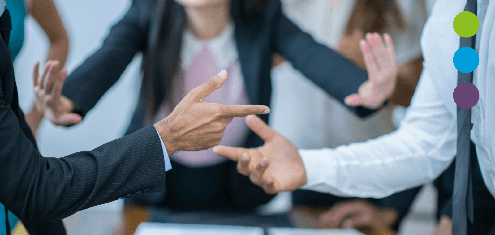 Désaccords au travail : comment rester ferme sans s’énerver
