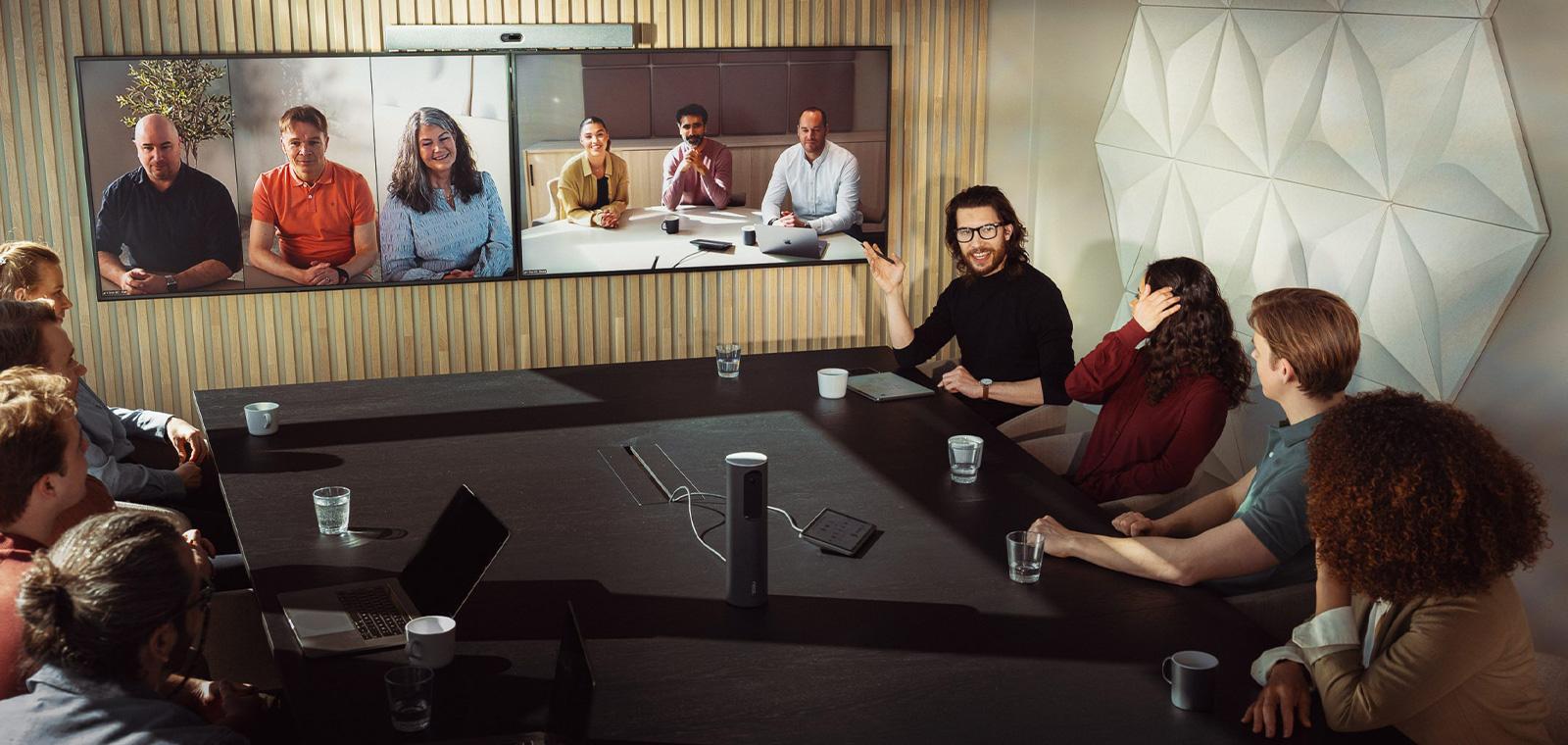 Équipements de visioconférence : comment équiper sa salle en 2026 ?
