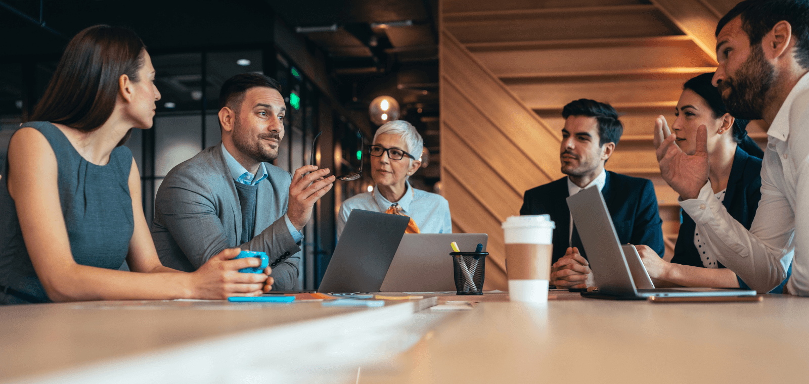 Réussir sa People Review : les 9 pièges à éviter absolument