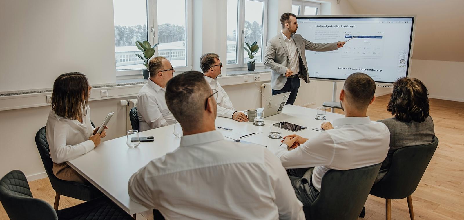 Comment améliorer votre veille stratégique avec l'intelligence artificielle et l'intelligence collective ?