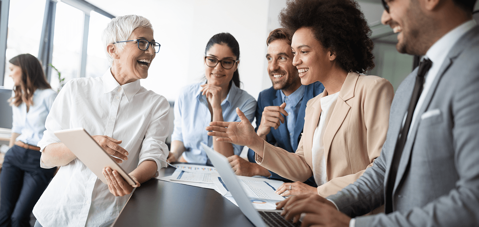 Silver Talents : Transformer l'expérience senior en avantage compétitif