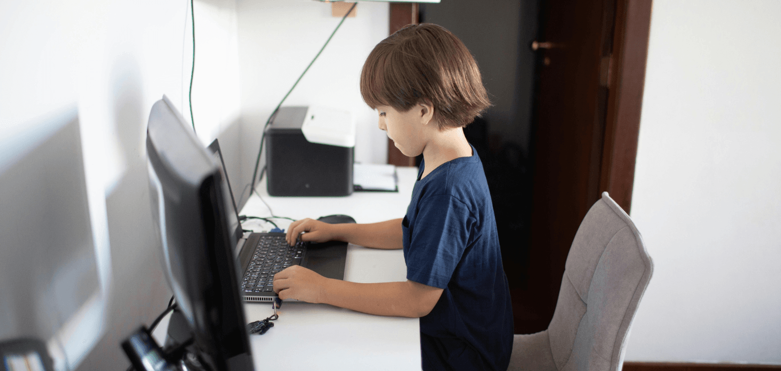 Quand le numérique expose les enfants : comprendre les risques pour mieux agir